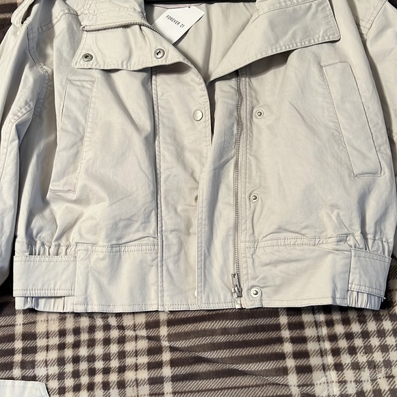 NWT Bomber jacket - Picture 4 of 6